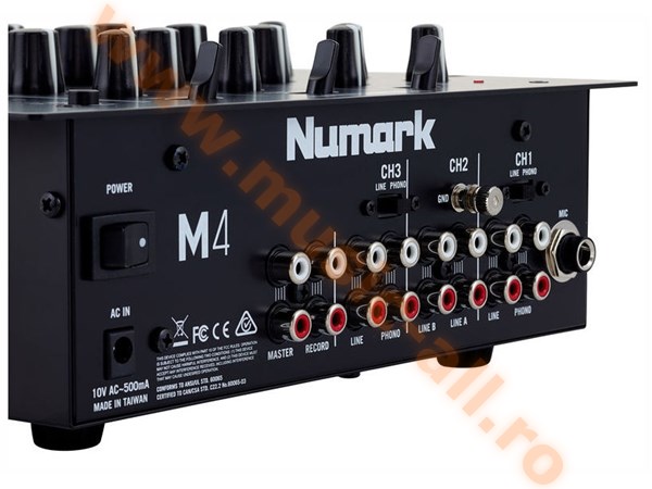 Numark M 4 Black